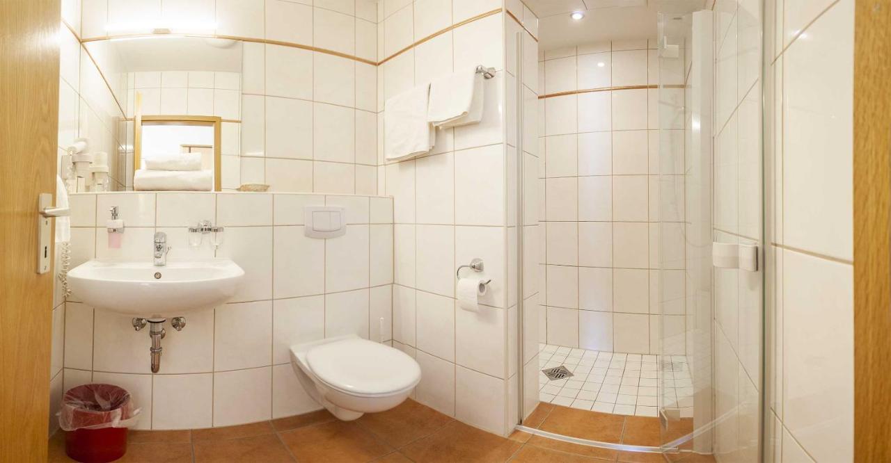 גרדינג Hotel-Gasthof Krone מראה חיצוני תמונה