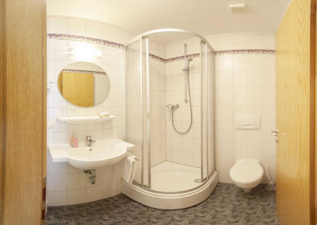 גרדינג Hotel-Gasthof Krone מראה חיצוני תמונה
